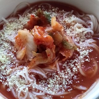 素麺リメイク☆トマト素麺★キムチ添え